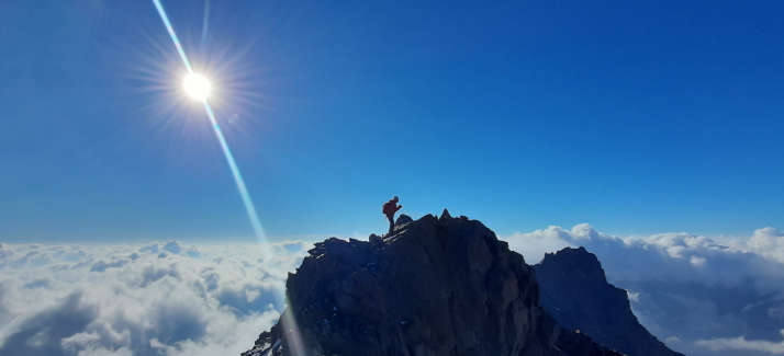 Bergbeklimmer Roeland beklom op eigen kracht 82 toppen in 78 dagen