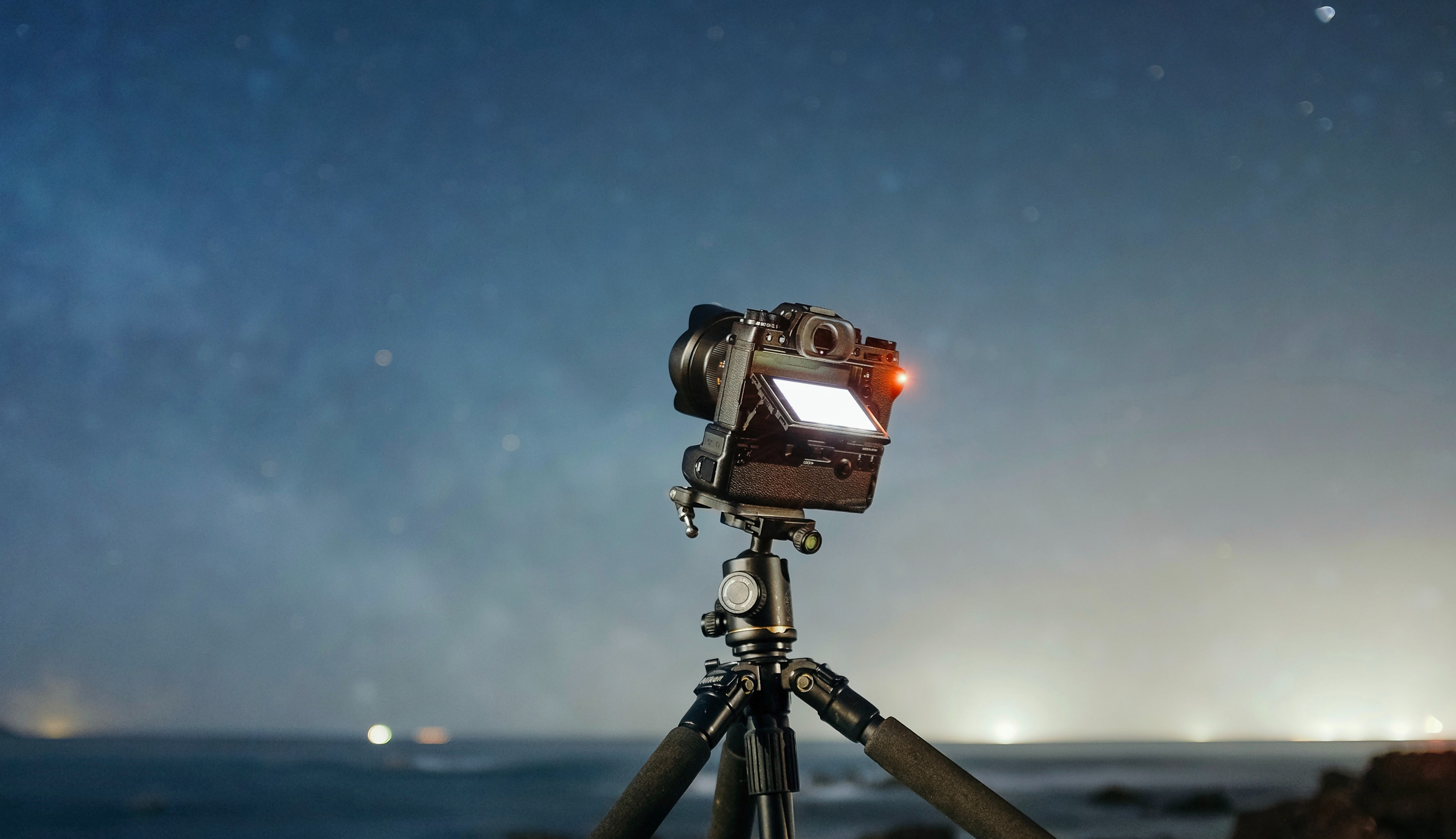 fotocamera legt de sterren in de hemel vast