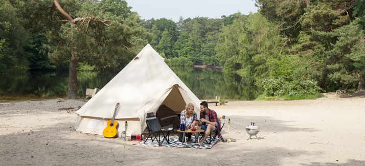 Kamperen was nog nooit zo leuk! Dit zijn dé essentials voor op de camping