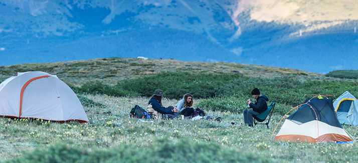 Op deze 8 prachtige natuurcampings in Europa mag je ook vuur Op deze 8 prachtige natuurcampings in Europa mag je ook vuur