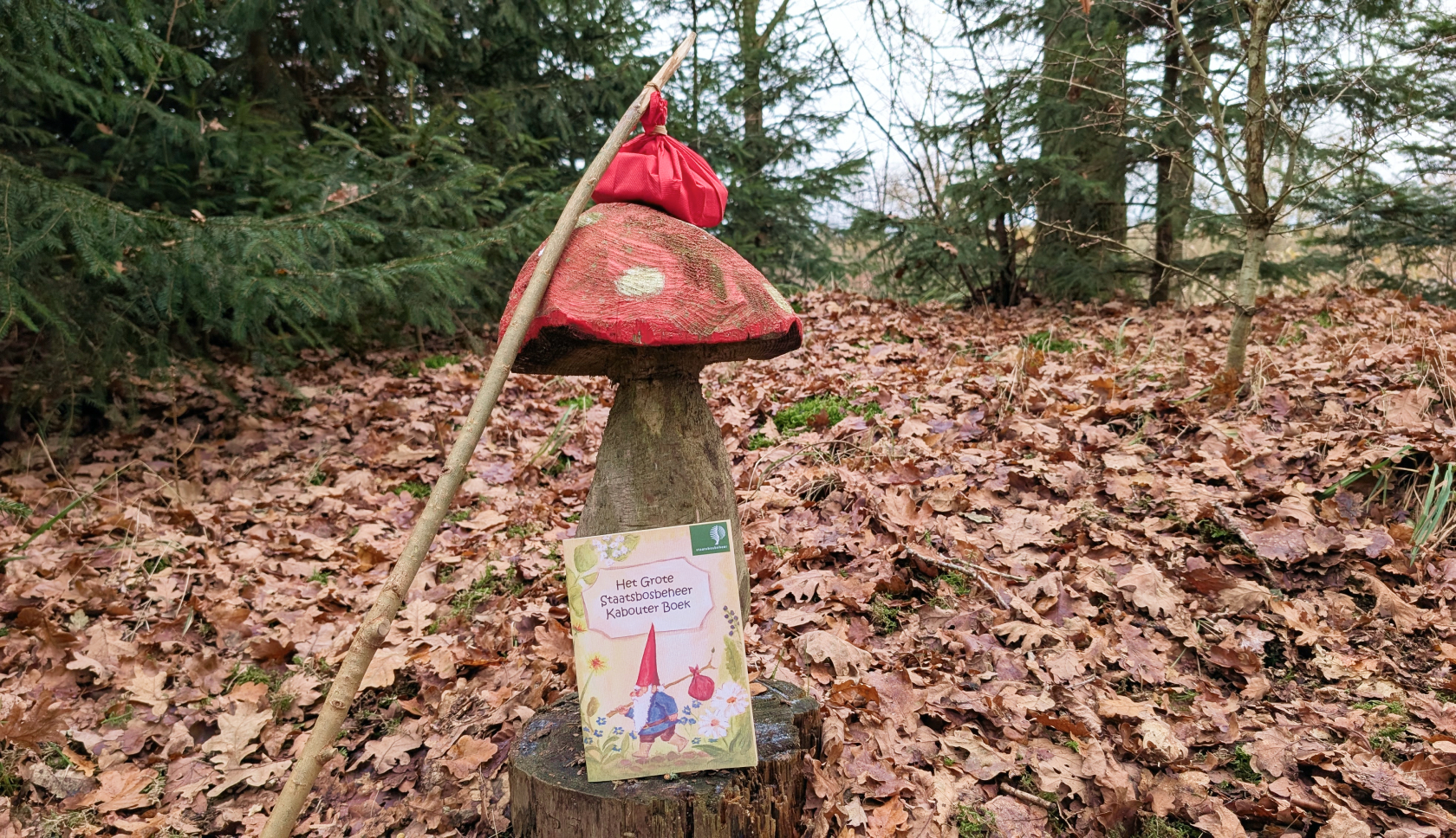 Als je een kabouterpad loopt, krijg je een knapzak met lekkers en een opdrachtenboek