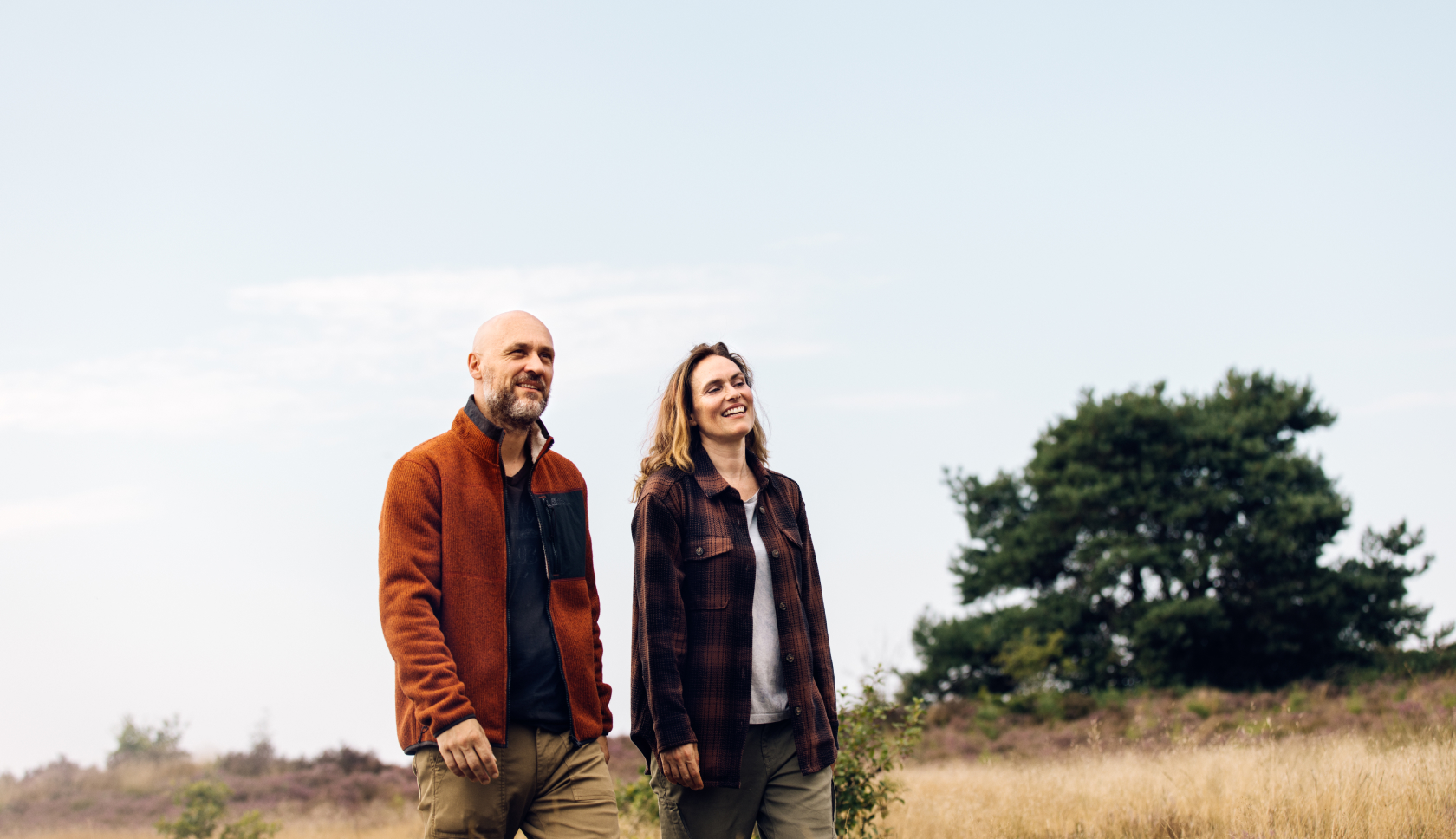 Een wandelapp houdt soms ook  het aantal gezette stappen en calorieverbranding bij