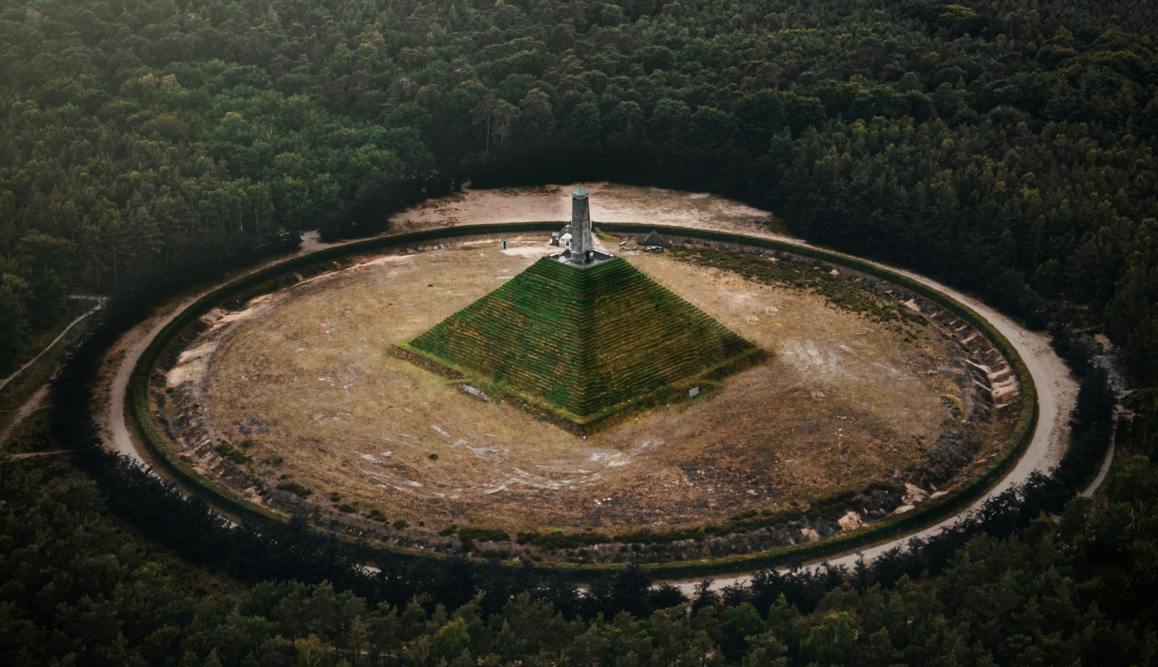 De piramide van Austerlitz op de Utrechtse Heuvelrug