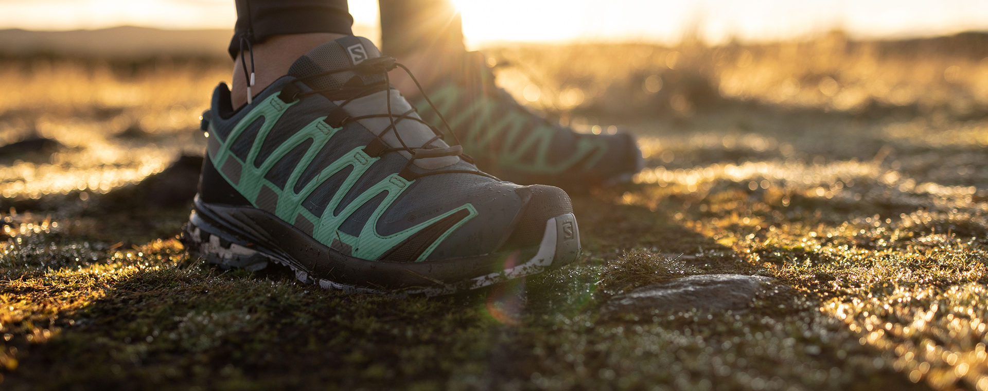 Wandelen op hardloopschoenen? Waarom wandelschoenen beter zijn