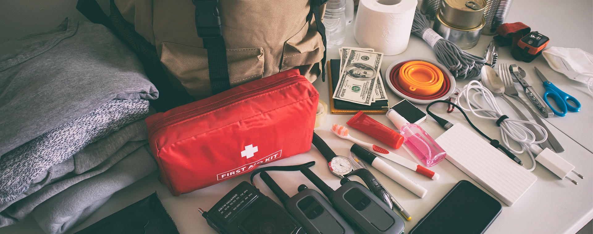 10 reis-essentials: wat neem je mee op vakantie?