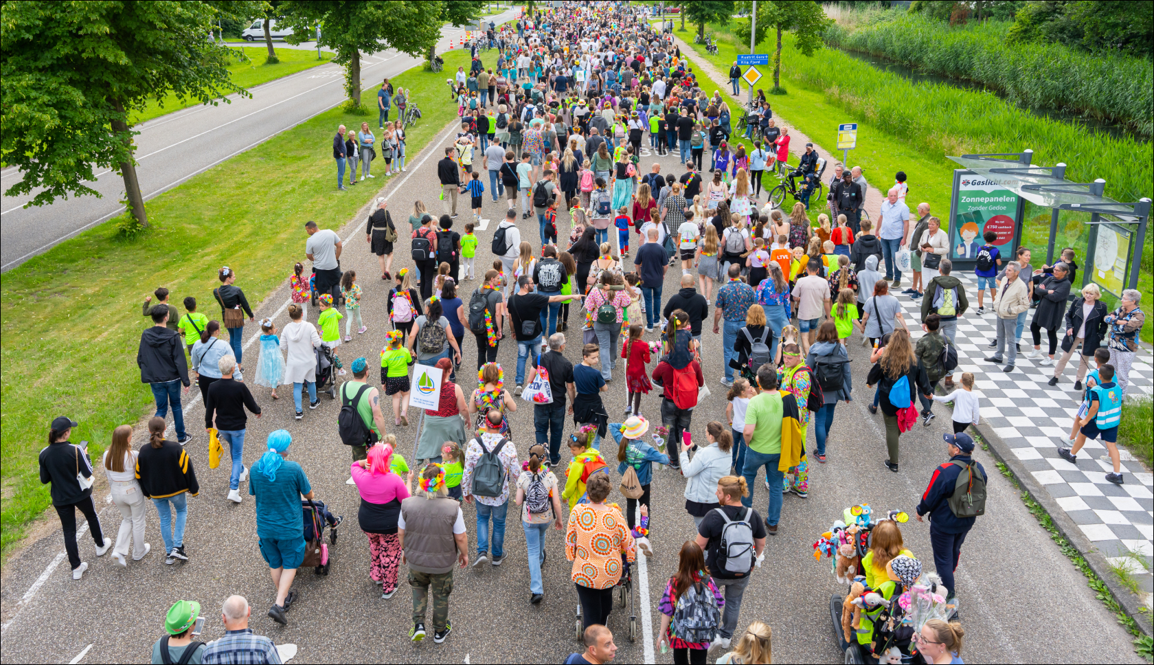 nijmeegse vierdaagse wandelaars