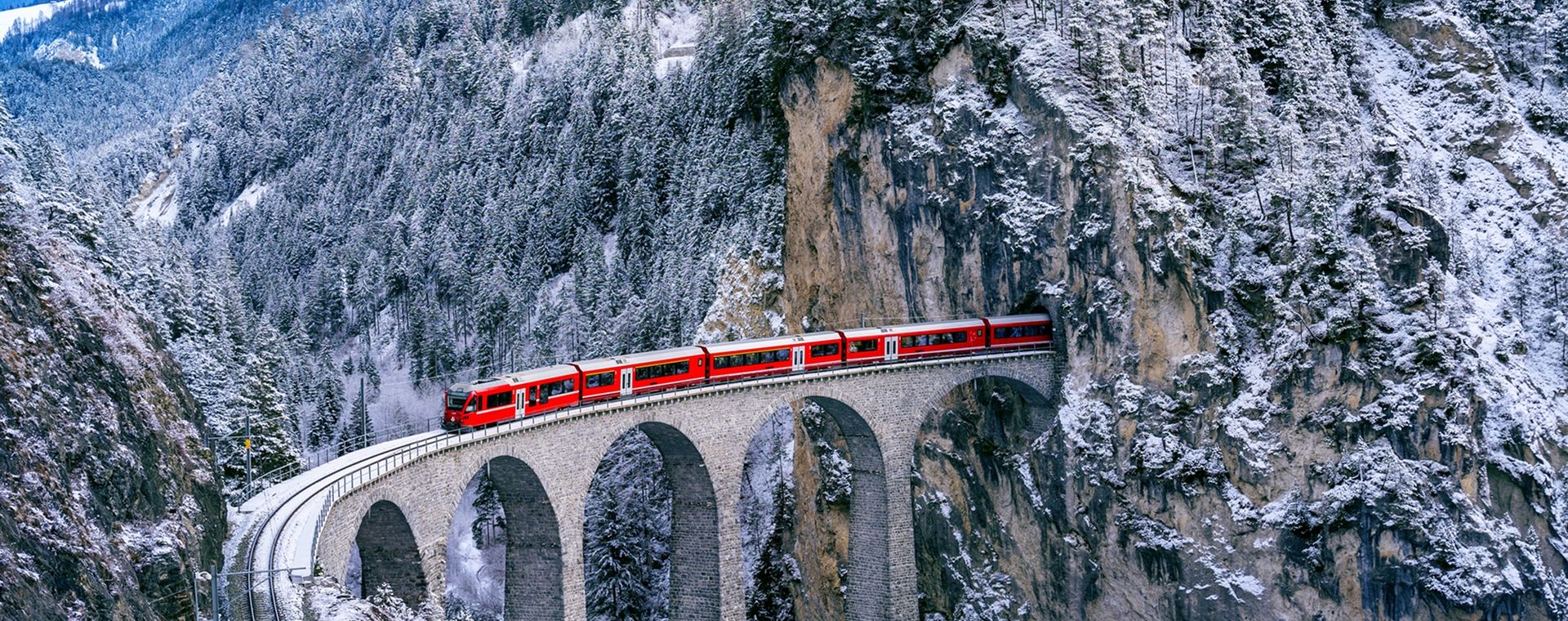 Wintersport met de trein: ontspannen naar de sneeuw